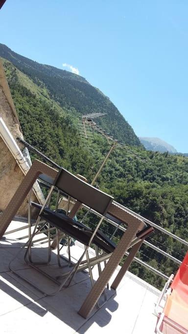 Paisible Maison Dans Les Pyrenees Fontpédrouse Kültér fotó